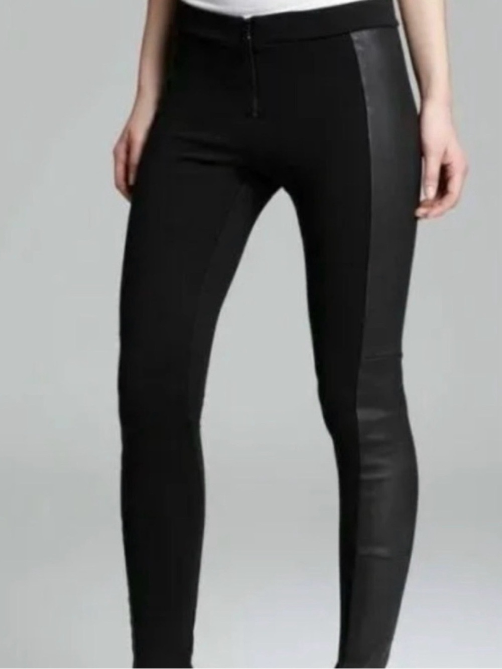 Alice + Olivia Black Cropped Leggings with Leather Side Panels - Size: 6 - EUC